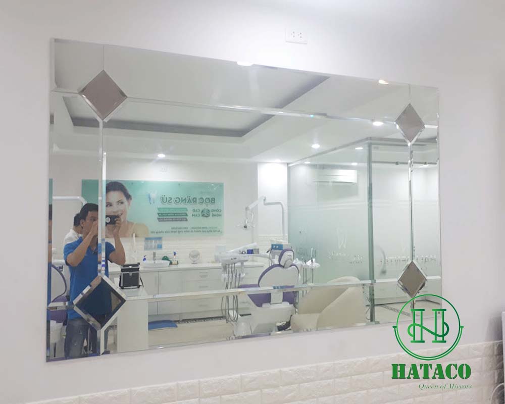 gương trang trí phòng khách